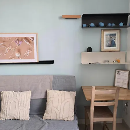 Charming In The Crest 公寓 *